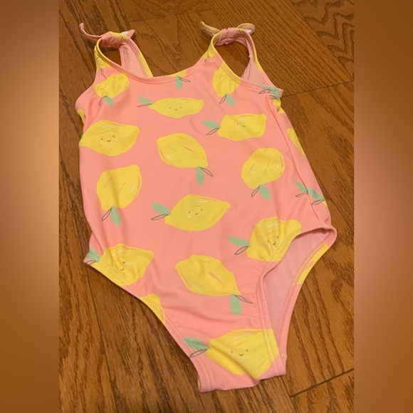 Baby GAP one piece 4T bathing suit with lemon print - Picture 1 of 3